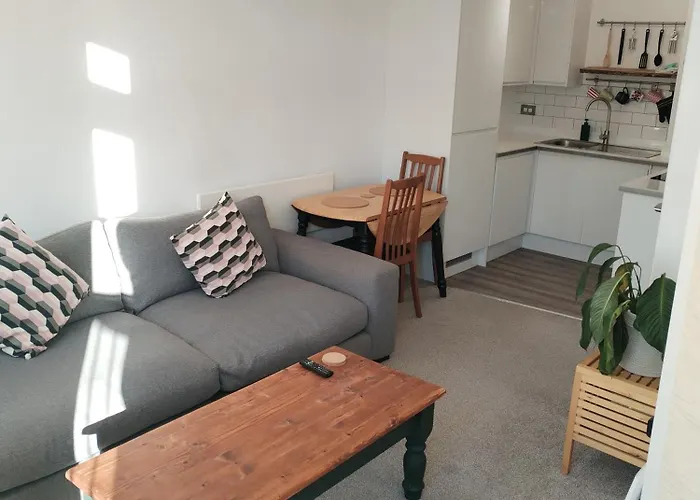 Cozy Flat With Parking Perfect For Families *