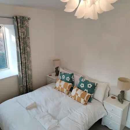 Apartment Cozy Flat With Parking Perfect For Families