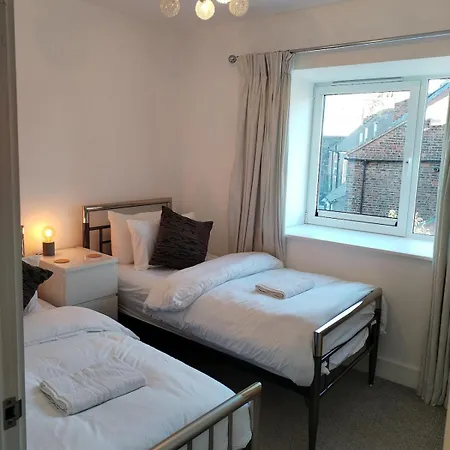 Cozy Flat With Parking Perfect For Families *